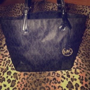 Micheal kors lather tote